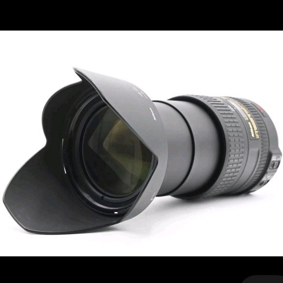 Nikon Zoom lens Af-6 nikkor 18-200mm - Picture 4 of 5